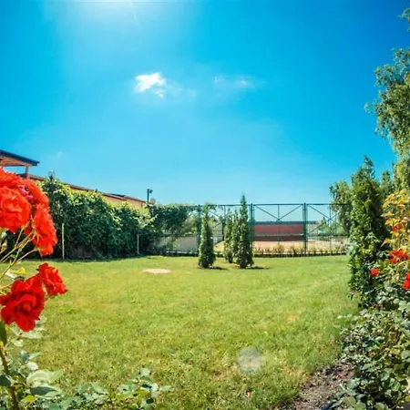 Апартаменты In Green Fort Солнечный берег